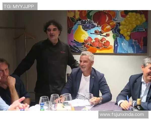 足球明星如何在忙碌的职业生涯中陪伴孩子成长与教育的秘诀分享 足球明星如何在忙碌的职业生涯中陪伴孩子成长与教育的秘诀分享